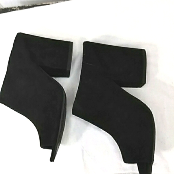 BP open toe chunky heel mules DARK black in color, size 6 1/2. EUC. (D) - Picture 10 of 10
